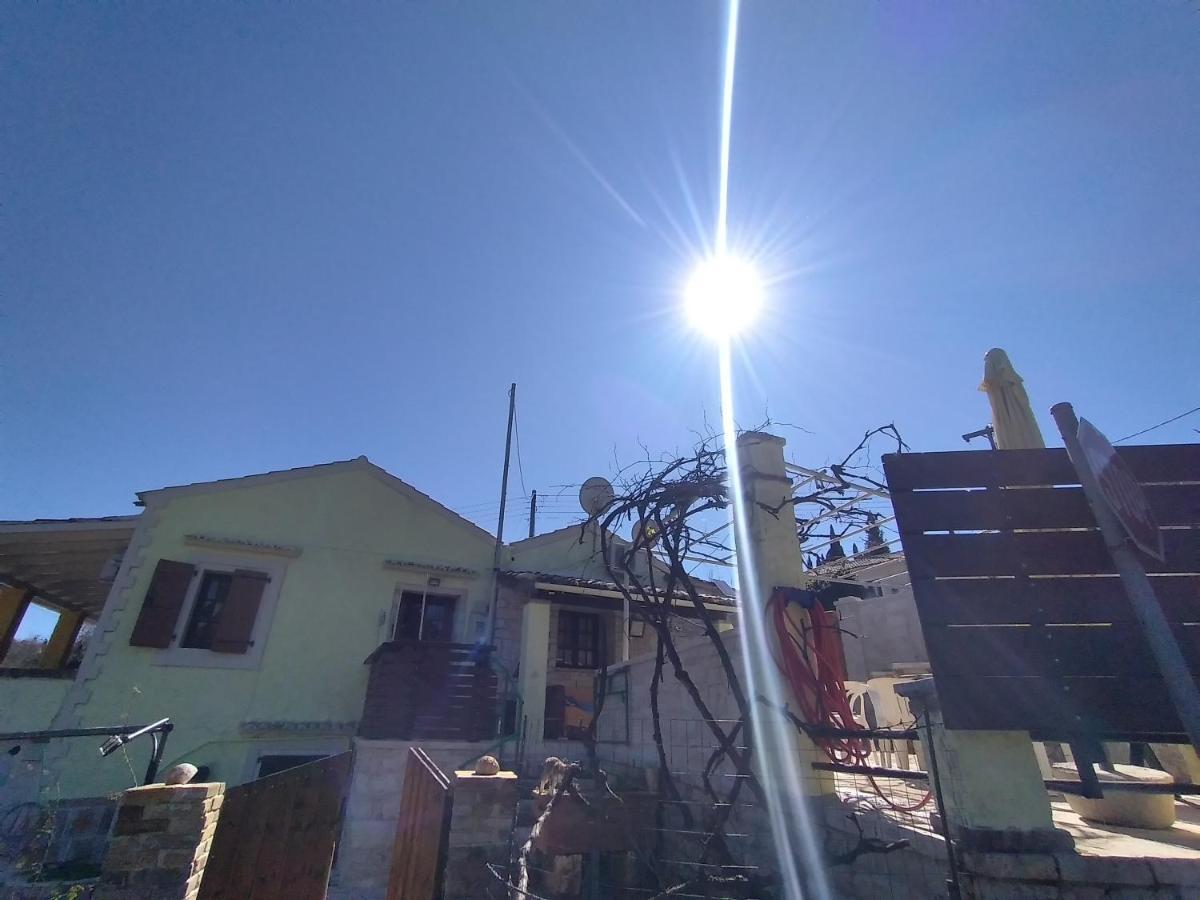 Villa Stonemakers Hide Karyotikon Exterior foto